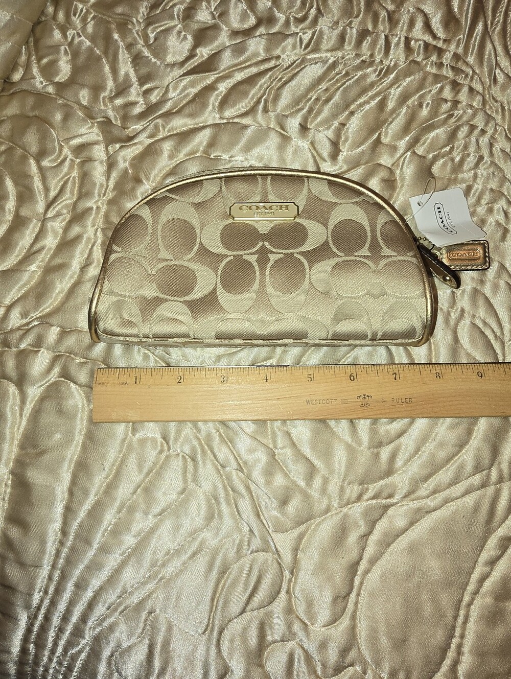 New Gold Coach Signature Estee Lauder Cosmetic Bag - Picture 8 of 8